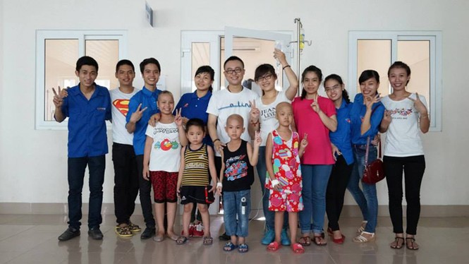 Mắc bệnh hiểm nghèo vẫn đi gieo nụ cười - ảnh 1