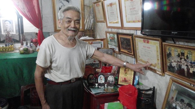 Những anh hùng phá bom - ảnh 1