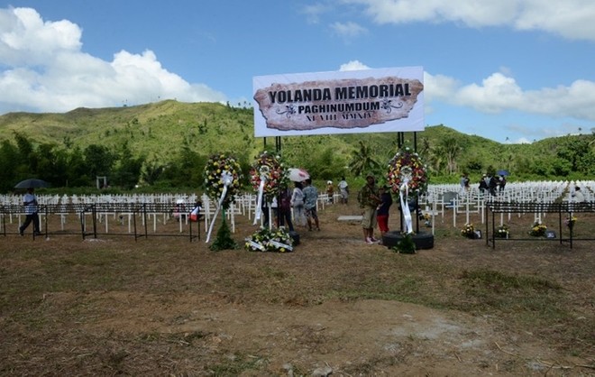 Philippines tưởng niệm 1 năm sau thảm họa bão Haiyan - ảnh 1