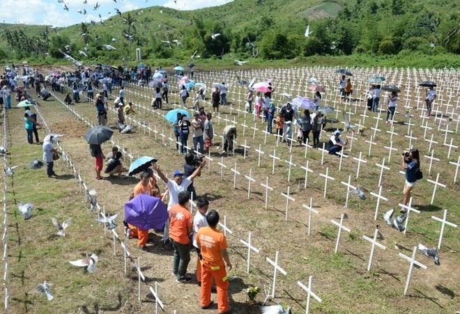 Philippines tưởng niệm 1 năm sau thảm họa bão Haiyan - ảnh 2