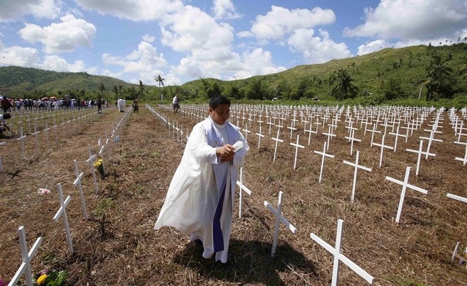Philippines tưởng niệm 1 năm sau thảm họa bão Haiyan - ảnh 3