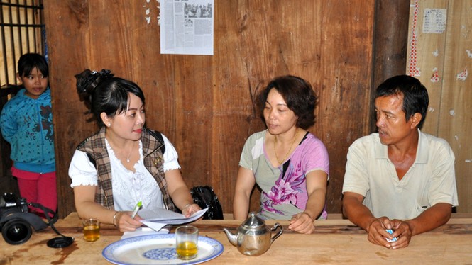 Vụ “thiếu tá rơi súng”: Những ngoắt ngoéo... khó nói! - ảnh 1