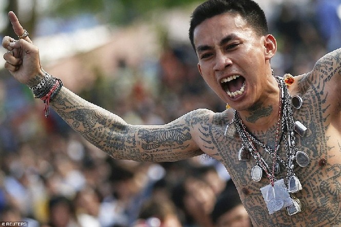 Cận cảnh lễ hội xăm mình linh thiêng nhất Thái Lan - ảnh 9