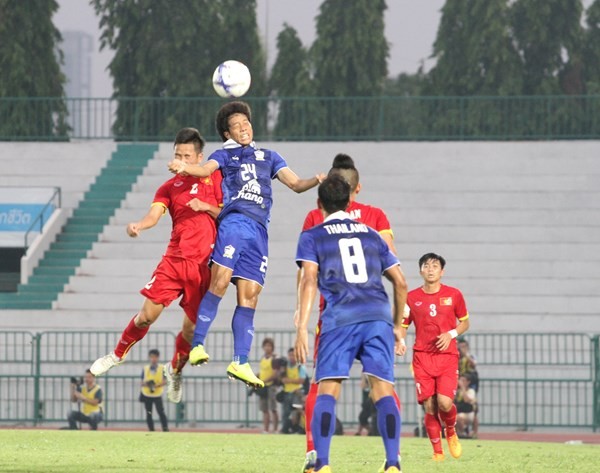 Kiatisak và duyên nợ với bóng đá Việt Nam - ảnh 1