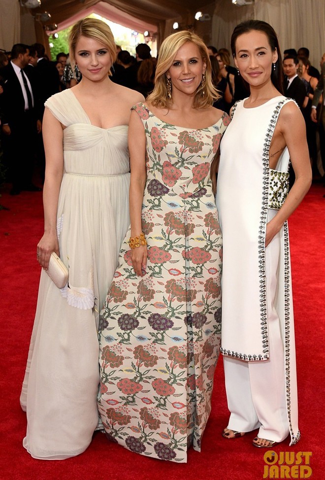 Maggie Q diện áo dài cách điệu trên thảm đỏ Met Gala - ảnh 1