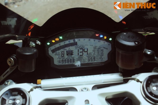 Ducati 899 Panigale độ phong cách 'Người khổng lồ xanh' cực độc - ảnh 5