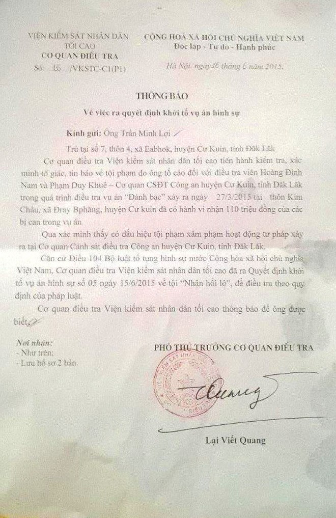 Khởi tố vụ án 2 công an bị tố nhận hối lộ 110 triệu đồng - ảnh 1