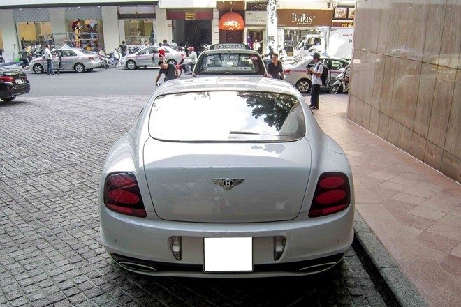 Siêu xe Bentley Supersports hàng độc tại Sài Gòn - ảnh 1