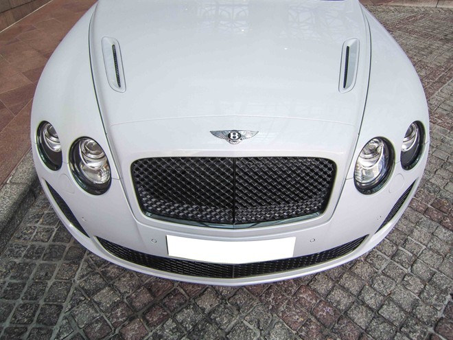 Siêu xe Bentley Supersports hàng độc tại Sài Gòn - ảnh 3