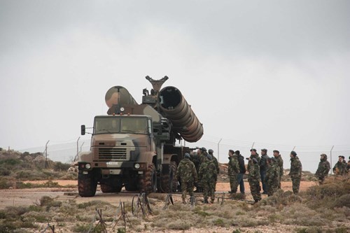 Nga bán hệ thống tên lửa S-300 đặc biệt cho Iran - ảnh 1