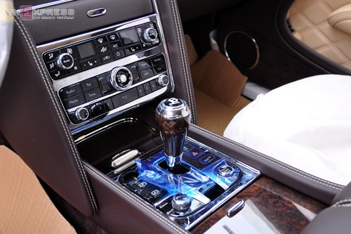 'Đập hộp' Bentley Mulsanne Speed 2016 đầu tiên về Việt Nam - ảnh 15