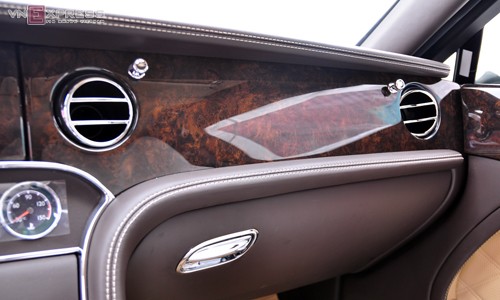 'Đập hộp' Bentley Mulsanne Speed 2016 đầu tiên về Việt Nam - ảnh 18
