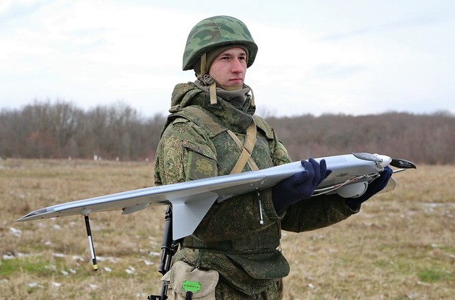 Tận mặt UAV trinh sát 'nhỏ mà có võ' của Nga - ảnh 6