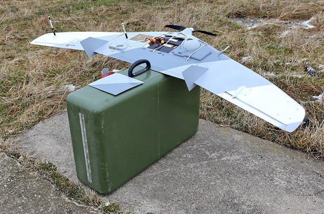 Tận mặt UAV trinh sát 'nhỏ mà có võ' của Nga - ảnh 1