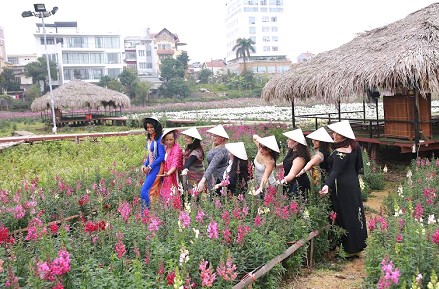 Chợ quê ngày Tết ở Hà Nội - ảnh 2