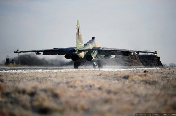 Mãn nhãn máy bay cường kích Su-25SM xuất kích ồ ạt - ảnh 6