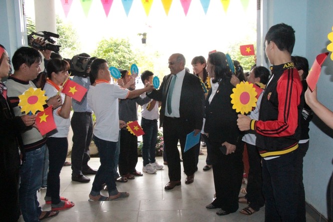 UNICEF hỗ trợ 462 triệu đồng cho trẻ em dioxin Đà Nẵng - ảnh 1