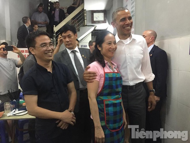 Ông Obama thưởng thức bún chả Hà Nội - ảnh 18