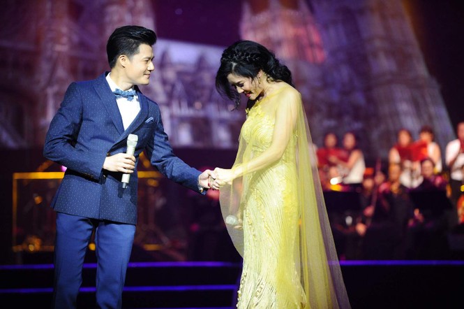 Thu Phương rơi nước mắt trong live show Việt Anh - ảnh 2