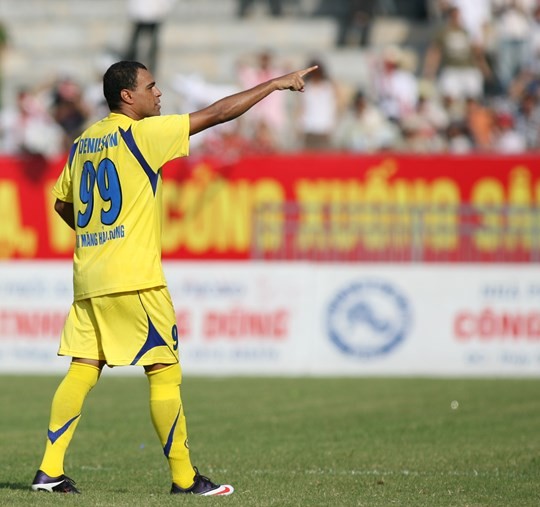 Denilson: Từ sao xịt Hải Phòng tới 'thần tài' poker - ảnh 2