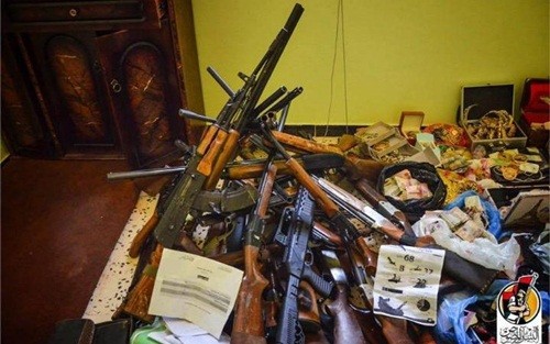 Phát hiện kho vàng và vũ khí của IS ở Libya - ảnh 1