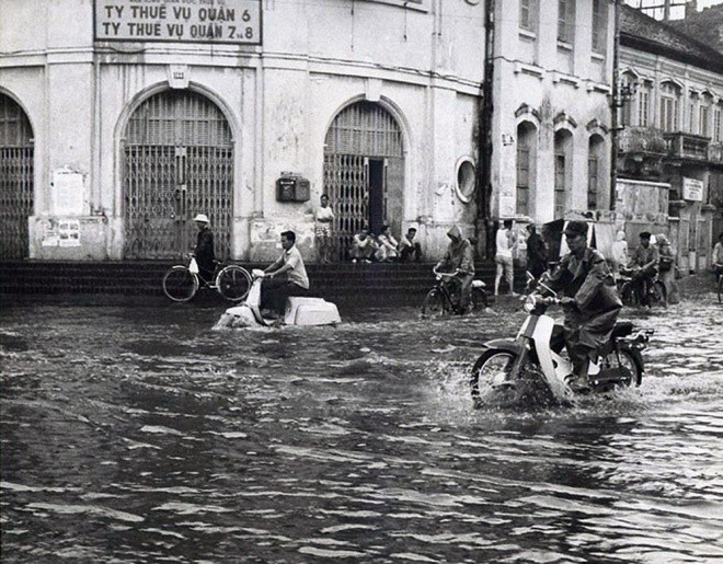 ngập ở sài gòn - ảnh 7