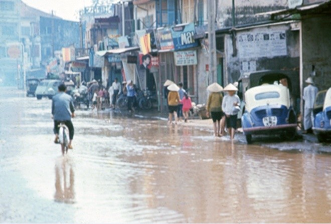 ngập ở sài gòn - ảnh 9