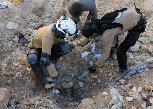 Dội bom hủy diệt Aleppo, Nga một mũi tên trúng nhiều đích - ảnh 3