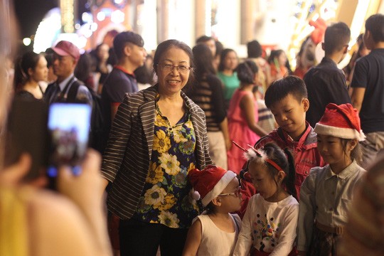 tuyết rơi tp hcm - ảnh 7
