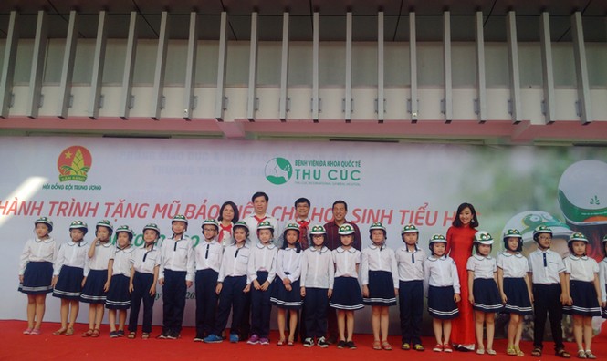 Phát động tặng 20.000 mũ bảo hiểm cho học sinh - ảnh 2