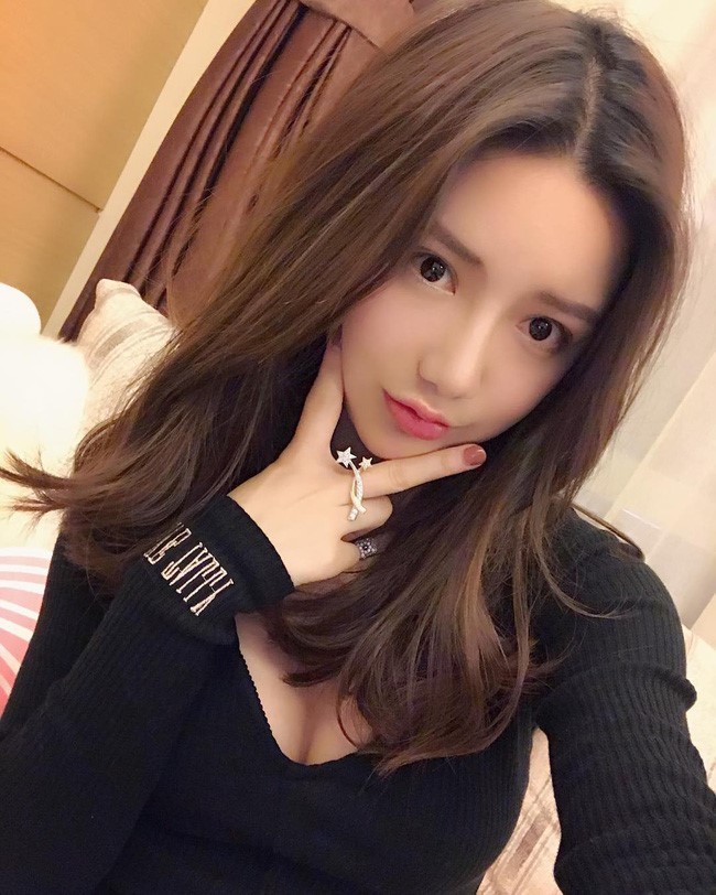 9X bất ngờ nổi tiếng nhờ giống Angelababy - ảnh 2