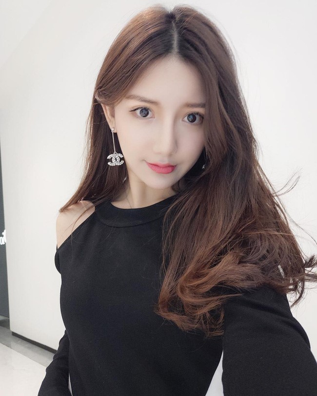 9X bất ngờ nổi tiếng nhờ giống Angelababy - ảnh 3