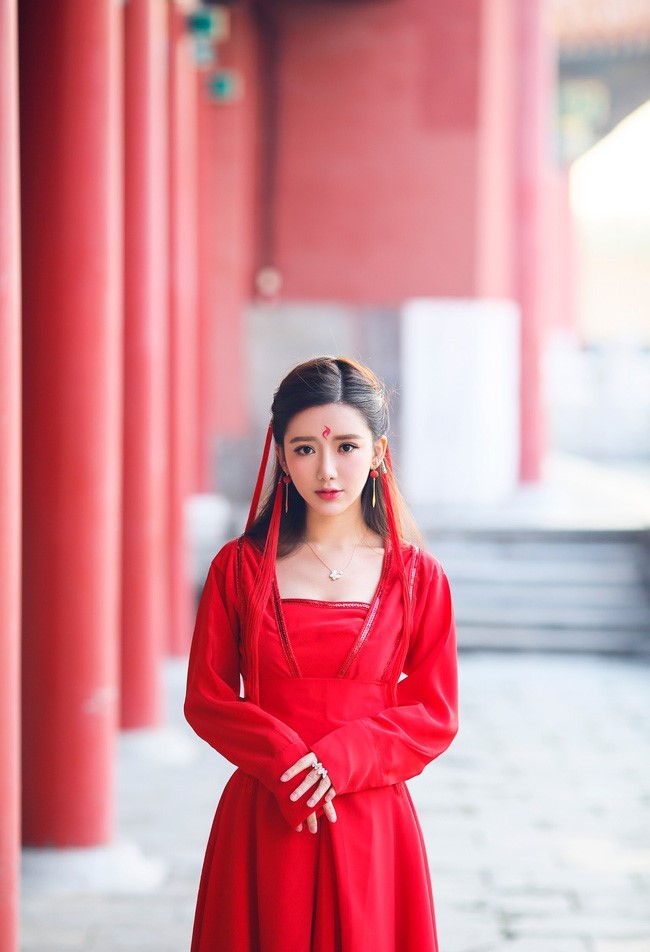 9X bất ngờ nổi tiếng nhờ giống Angelababy - ảnh 6