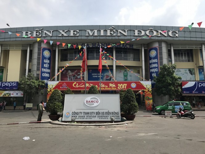 Bến xe, ga Sài Gòn vắng khách, sân bay chật kín người - ảnh 9