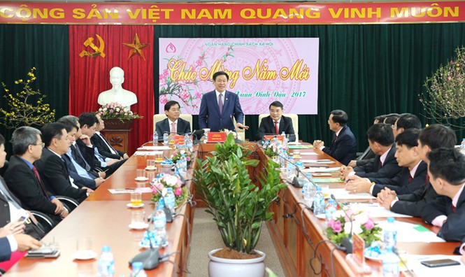 Phó Thủ tướng “xông đất”, giao nhiệm vụ cho ngân hàng - ảnh 1