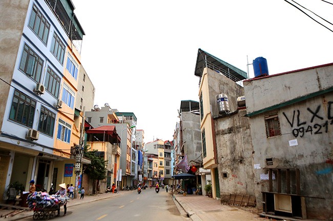 Nhà 'hình kỳ dị' lại mọc giữa Thủ đô sau cải tạo mương - ảnh 8