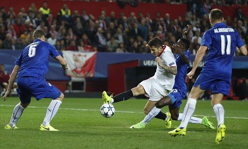 Vardy giữ lại hy vọng đi tiếp cho Leicester dù thua Sevilla - ảnh 1