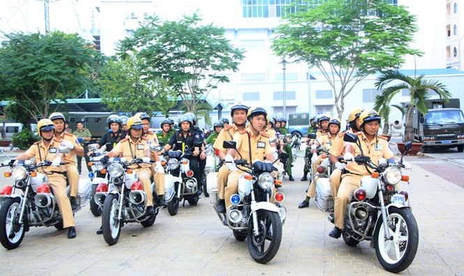 Tuổi trẻ Công an TPHCM sôi nổi ra quân Tháng thanh niên 2017 - ảnh 3