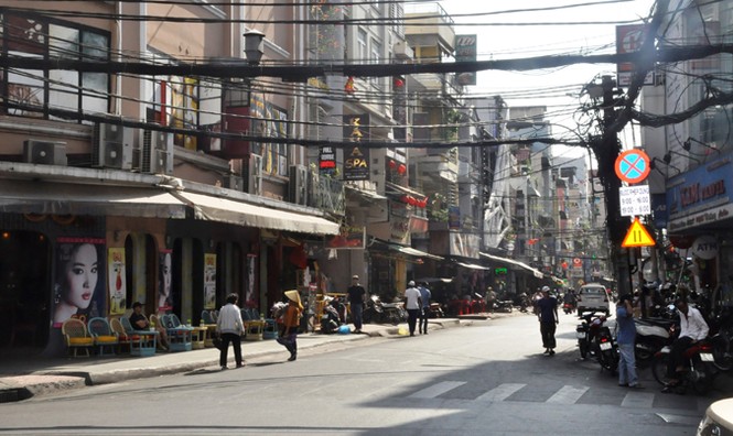 “Phố Tây” thành… phố đi bộ - ảnh 5