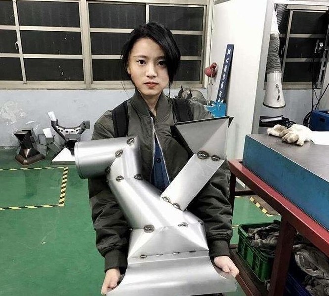Không thèm trang điểm, nữ sinh khoa kỹ thuật cũng khiến nam sinh cả trường bấn loạn - ảnh 3