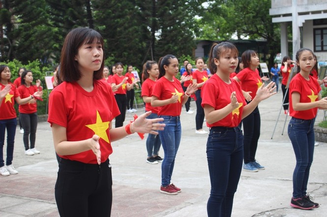 Tuổi trẻ Thừa Thiên Huế với biển, đảo quê hương - ảnh 2