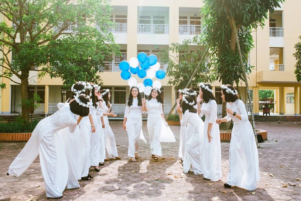 Lớp học có 1 thủ khoa khối A 30 điểm, 27 học sinh còn lại đều trên 27 điểm - ảnh 5