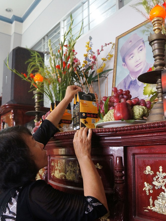 Trao bằng Tổ quốc ghi công cho liệt sĩ Lữ Anh Dồi - ảnh 1