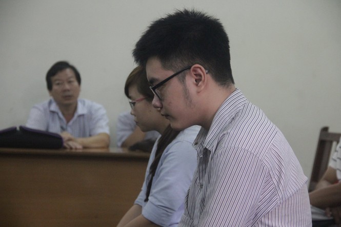 Hoãn xử vụ nam sinh giết bạn đồng tính, chặt xác phi tang - ảnh 1