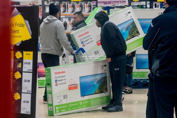 Black Friday - ảnh 3