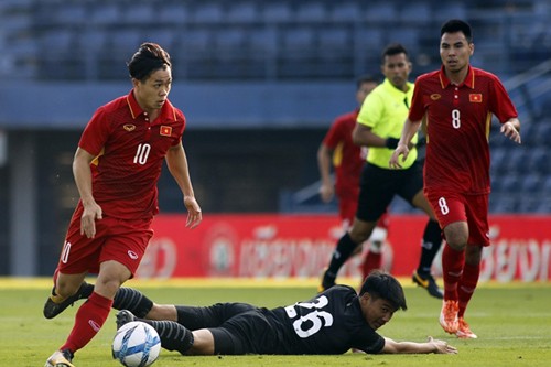 HLV Mai Đức Chung: ‘Tuyển Việt Nam thua Thái Lan về độ thực dụng’ - ảnh 1