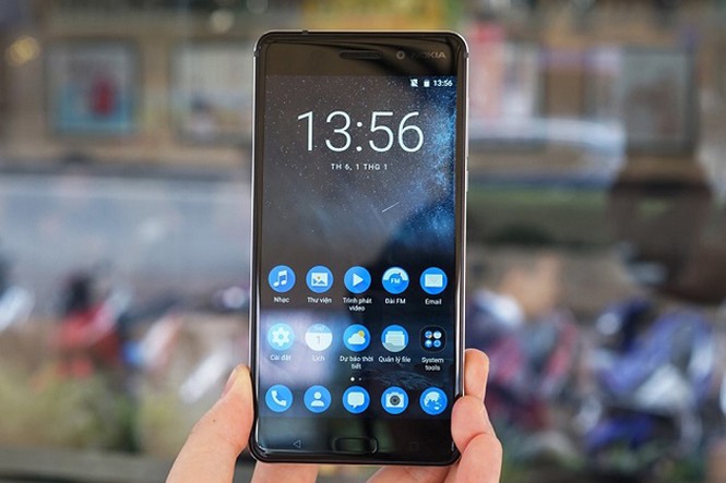 Top 10 smartphone được ưa chuộng nhất năm 2017: iPhone X không góp mặt - ảnh 1