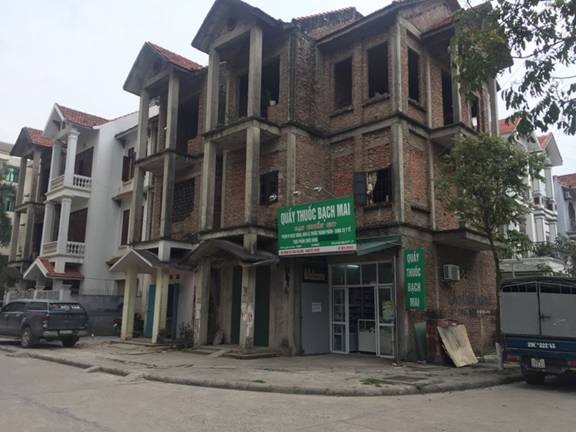 Những biệt thự tiền tỷ bỏ hoang gây lãng phí ở Hà Nội - ảnh 6