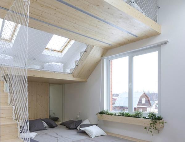 Nhà như 'mắt muỗi' từ gỗ và lưới nhưng gia đình 5 người ở thoải mái - ảnh 4