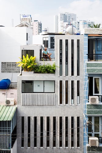 “Đột nhập” nhà 18m2 cực tiện nghi trong hẻm cụt của đôi vợ chồng Sài Gòn - ảnh 1